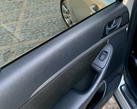 Серый Тойота Авенсис, объемом двигателя 2.2 л и пробегом 245 тыс. км за 5999 $, фото 19 на Automoto.ua