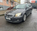 Серый Тойота Авенсис, объемом двигателя 2 л и пробегом 206 тыс. км за 7500 $, фото 1 на Automoto.ua