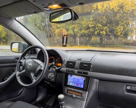 Серый Тойота Авенсис, объемом двигателя 2 л и пробегом 340 тыс. км за 3200 $, фото 18 на Automoto.ua