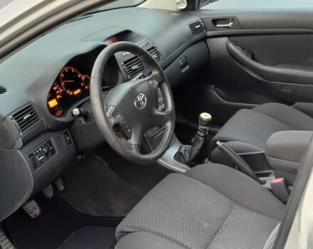 Серый Тойота Авенсис, объемом двигателя 0 л и пробегом 350 тыс. км за 3150 $, фото 3 на Automoto.ua