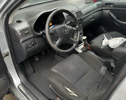 Серый Тойота Авенсис, объемом двигателя 2 л и пробегом 302 тыс. км за 5200 $, фото 8 на Automoto.ua