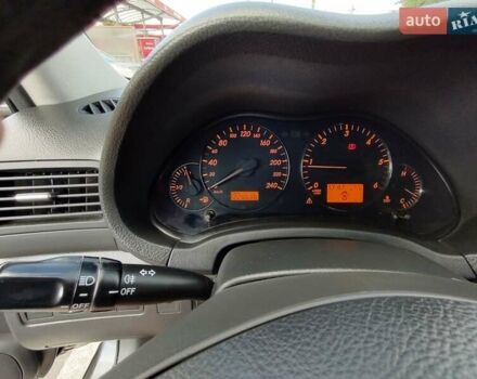 Сірий Тойота Авенсіс, об'ємом двигуна 2 л та пробігом 251 тис. км за 6350 $, фото 18 на Automoto.ua