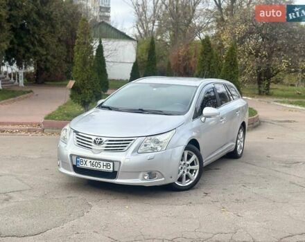 Серый Тойота Авенсис, объемом двигателя 2 л и пробегом 243 тыс. км за 7999 $, фото 1 на Automoto.ua