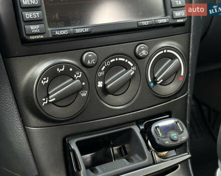 Сірий Тойота Авенсіс, об'ємом двигуна 2 л та пробігом 290 тис. км за 6500 $, фото 40 на Automoto.ua