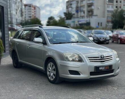 Серый Тойота Авенсис, объемом двигателя 2 л и пробегом 290 тыс. км за 6500 $, фото 3 на Automoto.ua