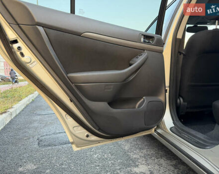 Серый Тойота Авенсис, объемом двигателя 1.79 л и пробегом 224 тыс. км за 8199 $, фото 67 на Automoto.ua