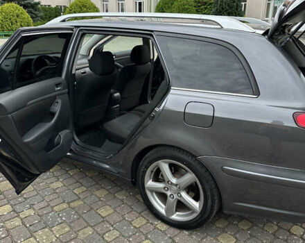 Серый Тойота Авенсис, объемом двигателя 2.2 л и пробегом 228 тыс. км за 7000 $, фото 30 на Automoto.ua