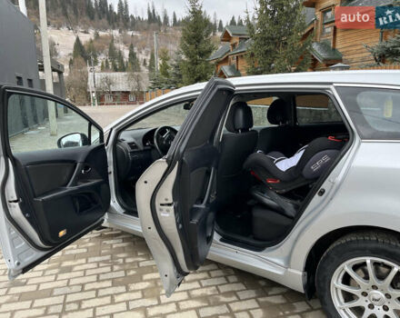 Сірий Тойота Авенсіс, об'ємом двигуна 2 л та пробігом 281 тис. км за 8300 $, фото 10 на Automoto.ua