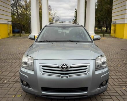 Серый Тойота Авенсис, объемом двигателя 2 л и пробегом 340 тыс. км за 3200 $, фото 1 на Automoto.ua