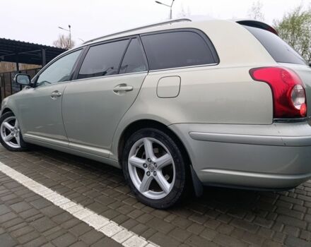Серый Тойота Авенсис, объемом двигателя 2 л и пробегом 300 тыс. км за 2599 $, фото 5 на Automoto.ua