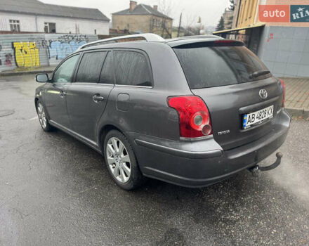 Серый Тойота Авенсис, объемом двигателя 2 л и пробегом 206 тыс. км за 7500 $, фото 2 на Automoto.ua