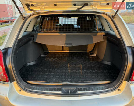 Серый Тойота Авенсис, объемом двигателя 1.79 л и пробегом 224 тыс. км за 8199 $, фото 36 на Automoto.ua