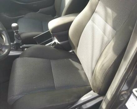 Сірий Тойота Авенсіс, об'ємом двигуна 2 л та пробігом 261 тис. км за 7400 $, фото 4 на Automoto.ua