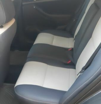 Серый Тойота Авенсис, объемом двигателя 2 л и пробегом 420 тыс. км за 6100 $, фото 2 на Automoto.ua