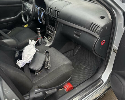 Серый Тойота Авенсис, объемом двигателя 2 л и пробегом 302 тыс. км за 5200 $, фото 11 на Automoto.ua