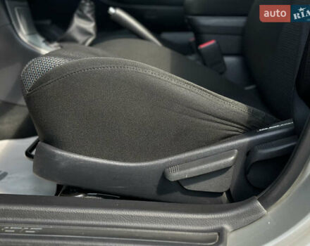 Сірий Тойота Авенсіс, об'ємом двигуна 2.23 л та пробігом 195 тис. км за 7999 $, фото 30 на Automoto.ua