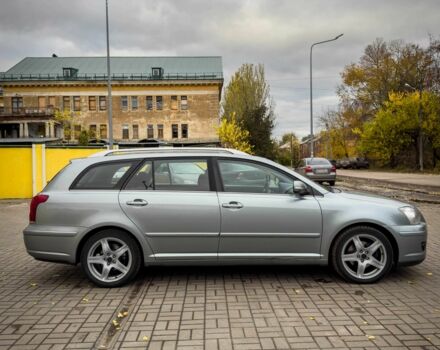 Серый Тойота Авенсис, объемом двигателя 2 л и пробегом 340 тыс. км за 3200 $, фото 7 на Automoto.ua