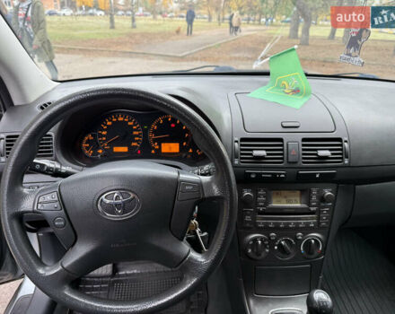 Серый Тойота Авенсис, объемом двигателя 1.8 л и пробегом 232 тыс. км за 6200 $, фото 9 на Automoto.ua