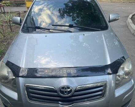 Серый Тойота Авенсис, объемом двигателя 2 л и пробегом 235 тыс. км за 6395 $, фото 2 на Automoto.ua