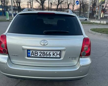 Серый Тойота Авенсис, объемом двигателя 2.2 л и пробегом 240 тыс. км за 8000 $, фото 6 на Automoto.ua