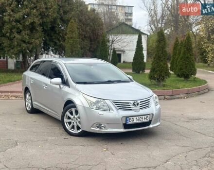 Серый Тойота Авенсис, объемом двигателя 2 л и пробегом 243 тыс. км за 7999 $, фото 6 на Automoto.ua