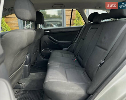 Сірий Тойота Авенсіс, об'ємом двигуна 2 л та пробігом 290 тис. км за 6500 $, фото 48 на Automoto.ua