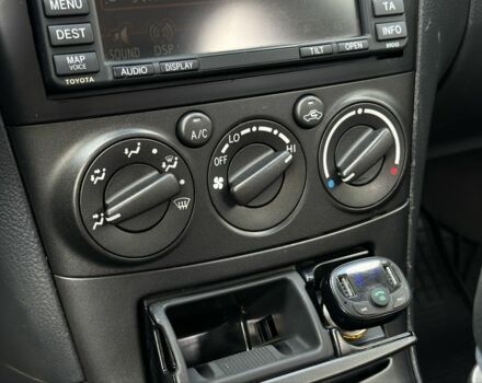 Серый Тойота Авенсис, объемом двигателя 2 л и пробегом 290 тыс. км за 6500 $, фото 18 на Automoto.ua