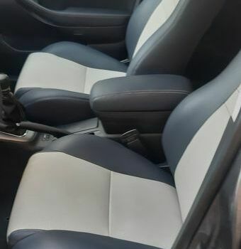 Серый Тойота Авенсис, объемом двигателя 2 л и пробегом 420 тыс. км за 6100 $, фото 1 на Automoto.ua