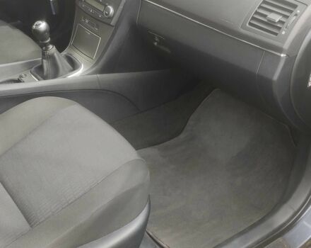 Сірий Тойота Авенсіс, об'ємом двигуна 2 л та пробігом 248 тис. км за 7200 $, фото 10 на Automoto.ua