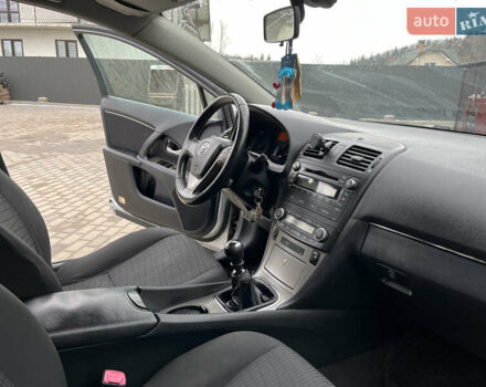 Сірий Тойота Авенсіс, об'ємом двигуна 2 л та пробігом 281 тис. км за 8300 $, фото 35 на Automoto.ua