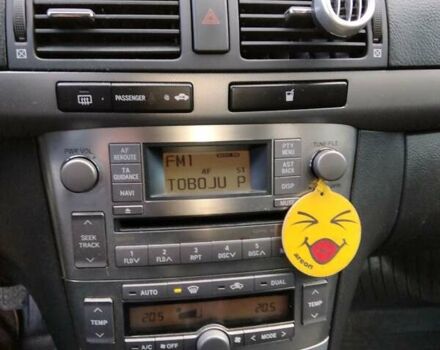 Серый Тойота Авенсис, объемом двигателя 2 л и пробегом 261 тыс. км за 7100 $, фото 26 на Automoto.ua