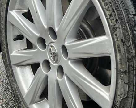 Серый Тойота Авенсис, объемом двигателя 2.23 л и пробегом 210 тыс. км за 9400 $, фото 8 на Automoto.ua