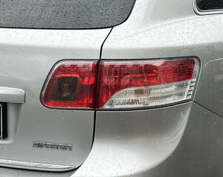 Серый Тойота Авенсис, объемом двигателя 2.23 л и пробегом 210 тыс. км за 9400 $, фото 11 на Automoto.ua
