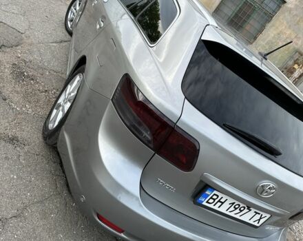 Серый Тойота Авенсис, объемом двигателя 2 л и пробегом 250 тыс. км за 10500 $, фото 6 на Automoto.ua