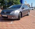 Серый Тойота Авенсис, объемом двигателя 2.2 л и пробегом 273 тыс. км за 7500 $, фото 1 на Automoto.ua