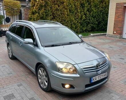 Серый Тойота Авенсис, объемом двигателя 2 л и пробегом 275 тыс. км за 7800 $, фото 3 на Automoto.ua