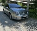 Серый Тойота Авенсис, объемом двигателя 2 л и пробегом 250 тыс. км за 10500 $, фото 3 на Automoto.ua