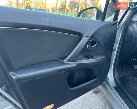 Сірий Тойота Авенсіс, об'ємом двигуна 2.2 л та пробігом 232 тис. км за 7999 $, фото 29 на Automoto.ua