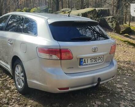Серый Тойота Авенсис, объемом двигателя 2 л и пробегом 308 тыс. км за 7899 $, фото 5 на Automoto.ua