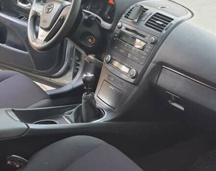 Серый Тойота Авенсис, объемом двигателя 1.6 л и пробегом 178 тыс. км за 8000 $, фото 3 на Automoto.ua