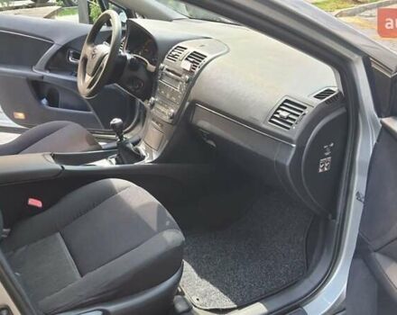 Сірий Тойота Авенсіс, об'ємом двигуна 1.6 л та пробігом 178 тис. км за 8500 $, фото 8 на Automoto.ua