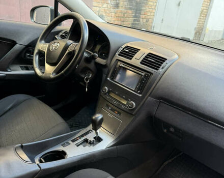 Сірий Тойота Авенсіс, об'ємом двигуна 2.23 л та пробігом 215 тис. км за 8500 $, фото 2 на Automoto.ua