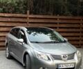 Серый Тойота Авенсис, объемом двигателя 2 л и пробегом 300 тыс. км за 9000 $, фото 1 на Automoto.ua