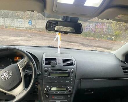 Серый Тойота Авенсис, объемом двигателя 2.2 л и пробегом 280 тыс. км за 8900 $, фото 4 на Automoto.ua