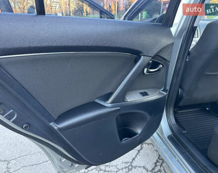 Сірий Тойота Авенсіс, об'ємом двигуна 2.2 л та пробігом 232 тис. км за 7999 $, фото 34 на Automoto.ua