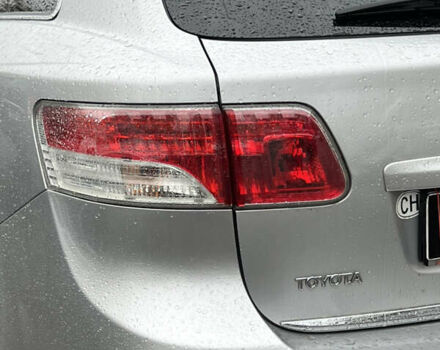 Серый Тойота Авенсис, объемом двигателя 2.23 л и пробегом 210 тыс. км за 9400 $, фото 10 на Automoto.ua