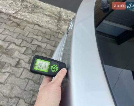 Серый Тойота Авенсис, объемом двигателя 2.23 л и пробегом 288 тыс. км за 6950 $, фото 5 на Automoto.ua