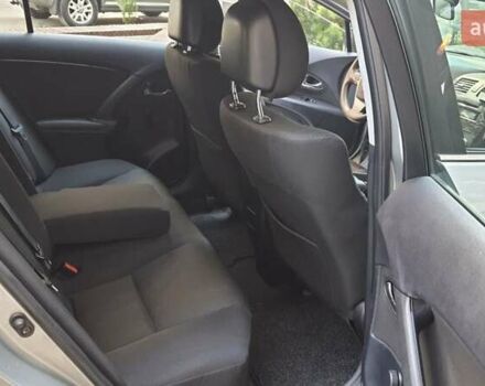 Сірий Тойота Авенсіс, об'ємом двигуна 1.6 л та пробігом 178 тис. км за 8500 $, фото 12 на Automoto.ua