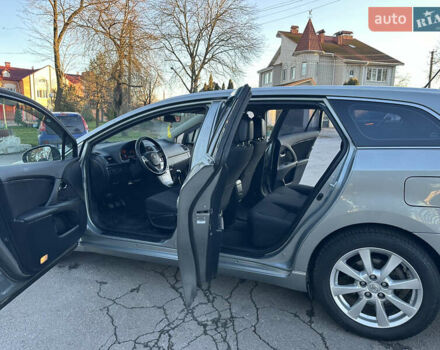 Сірий Тойота Авенсіс, об'ємом двигуна 2.2 л та пробігом 232 тис. км за 7999 $, фото 50 на Automoto.ua