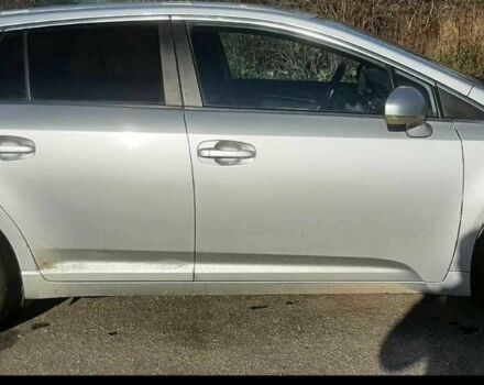 Серый Тойота Авенсис, объемом двигателя 2 л и пробегом 246 тыс. км за 8229 $, фото 2 на Automoto.ua